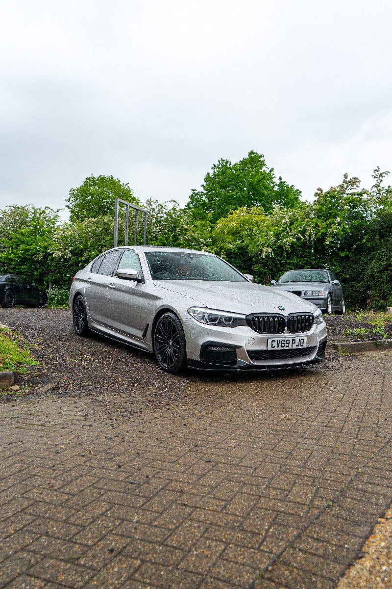 BMW 5 SERIES G30 GLOSS BLACK SPLITTER - MP STYLE - BLAK BY CT CARBON - Image 3