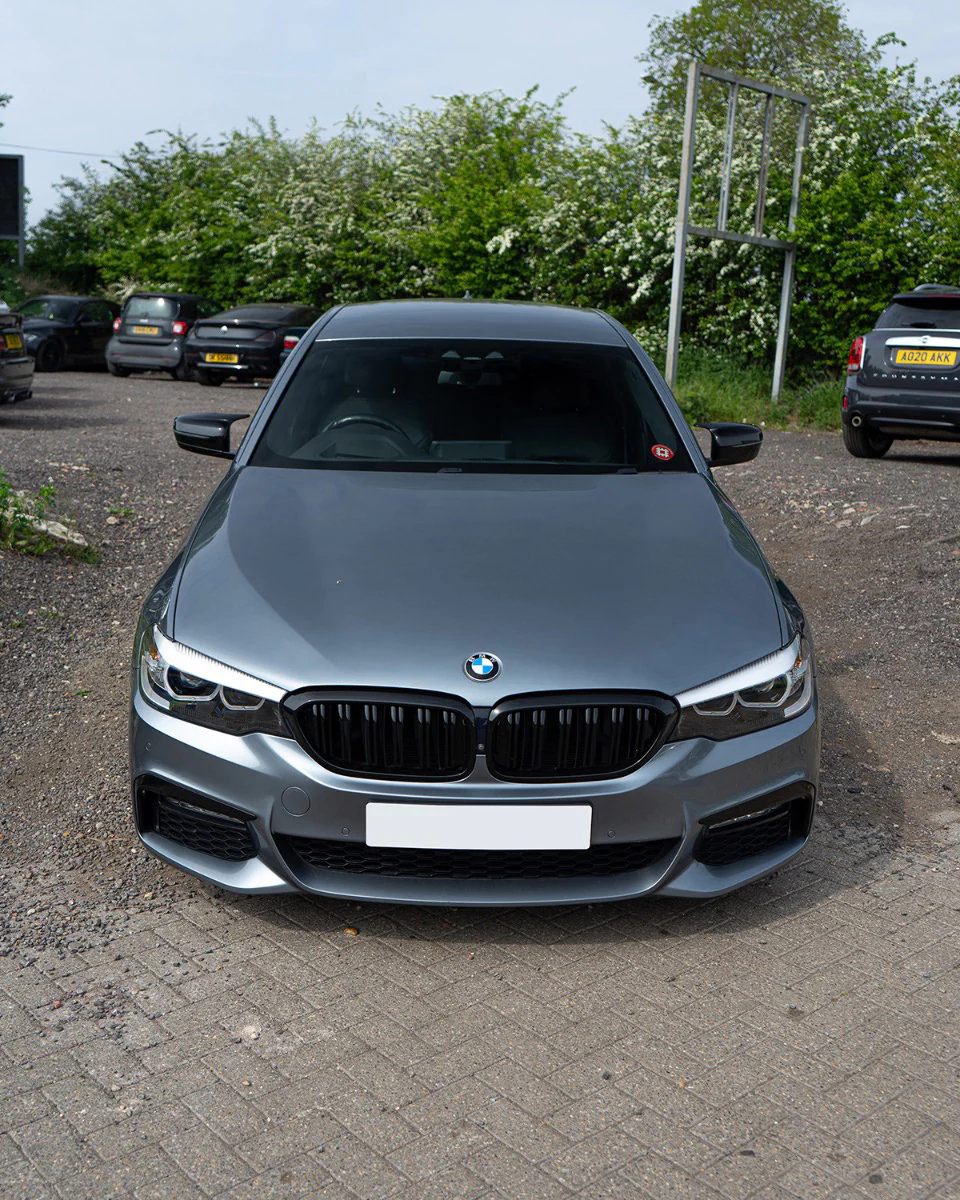 BMW M5 F90 / 5 SERIES G30 DOUBLE SLAT BLACK GRILLES - BLAK BY CT CARBON - Image 2