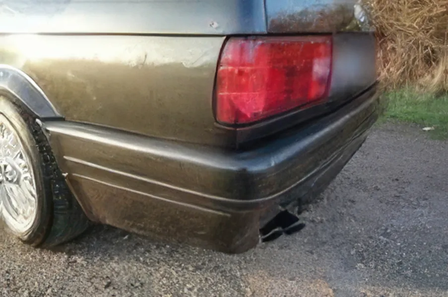 E30 Red Rose Rear Lights for Facelift Models - Image 3