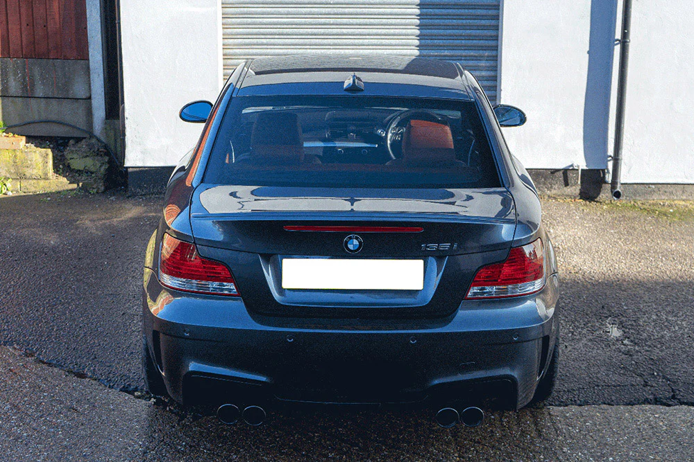 E82 E88 1M Look Rear Bumper for BMW 1 Series - Image 3