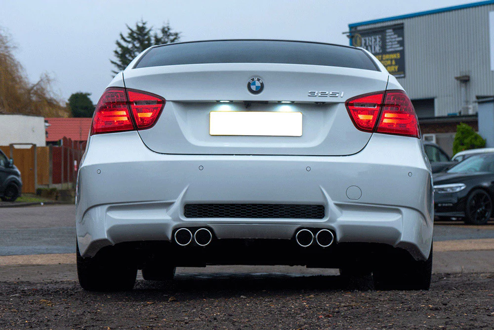 M look rear bumper kit, for quad exhausts - Image 2