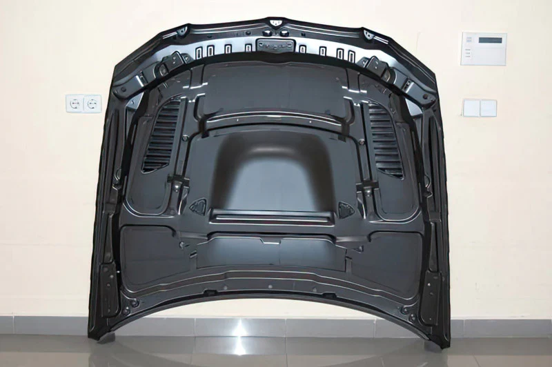 Vented, powedome bonnet with GTR vents, metal, 2010 on facelift LCI - Image 3